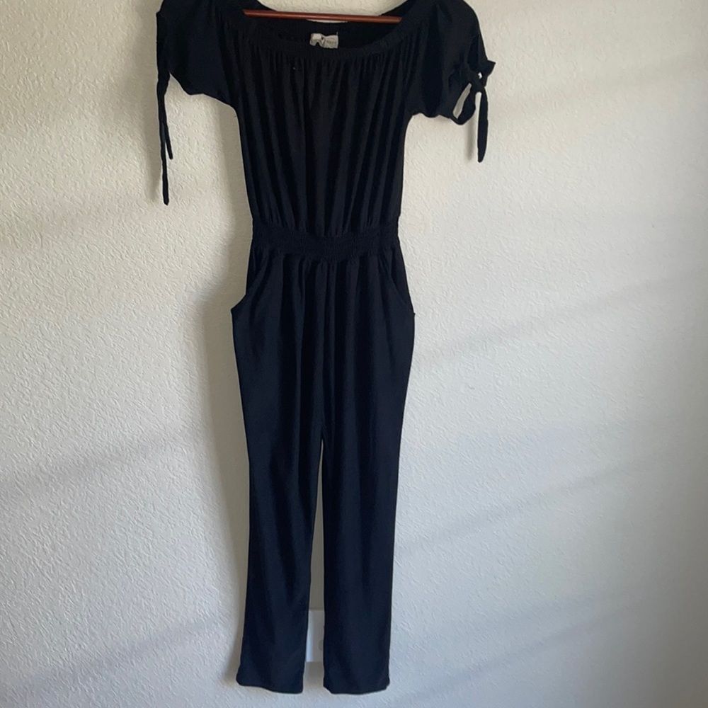 Off the shoulder jumper